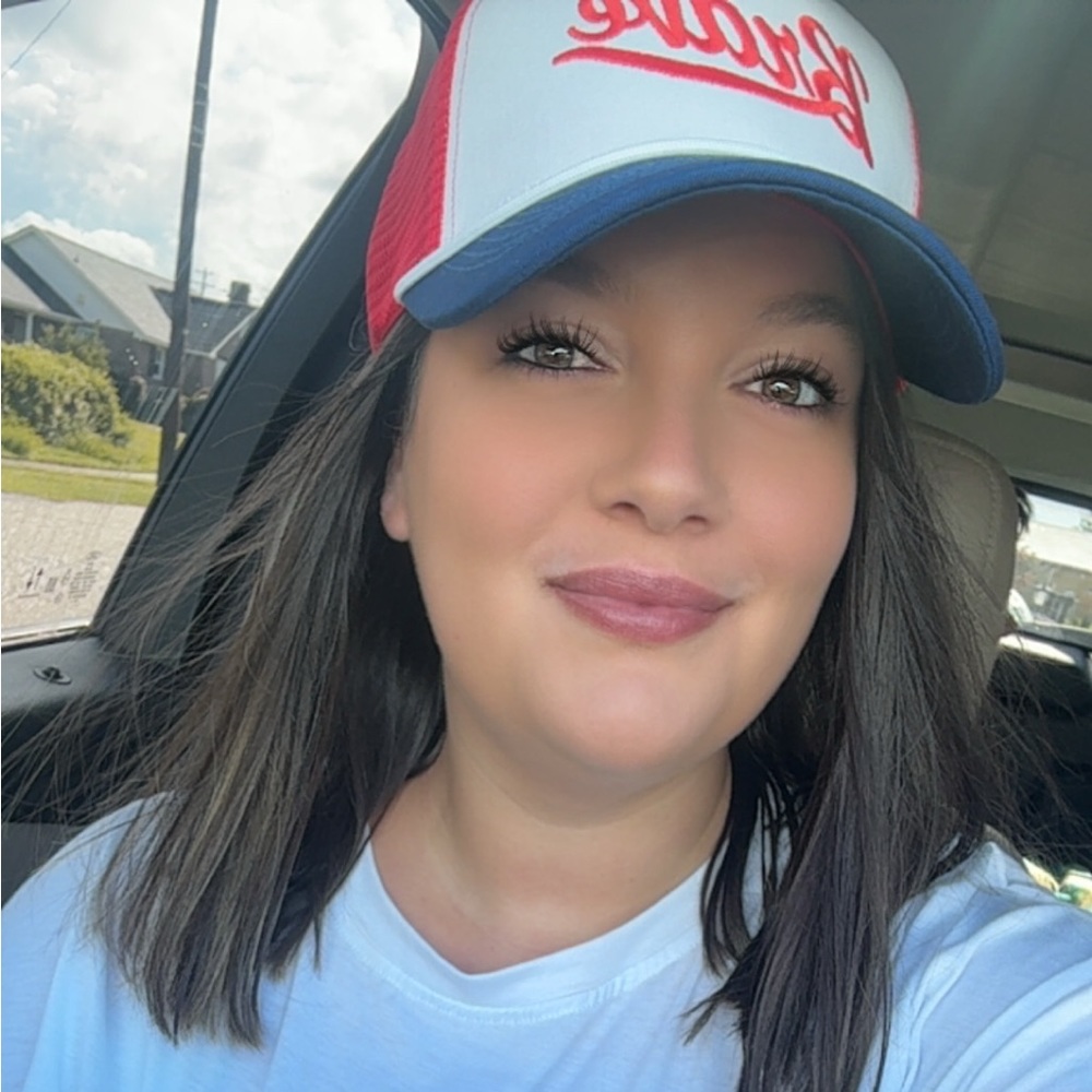 Meet your Posher, Brooke